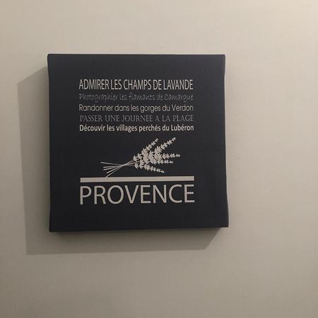 Villa La Lurette, Appartement Et Studio Saint-Étienne-les-Orgues エクステリア 写真
