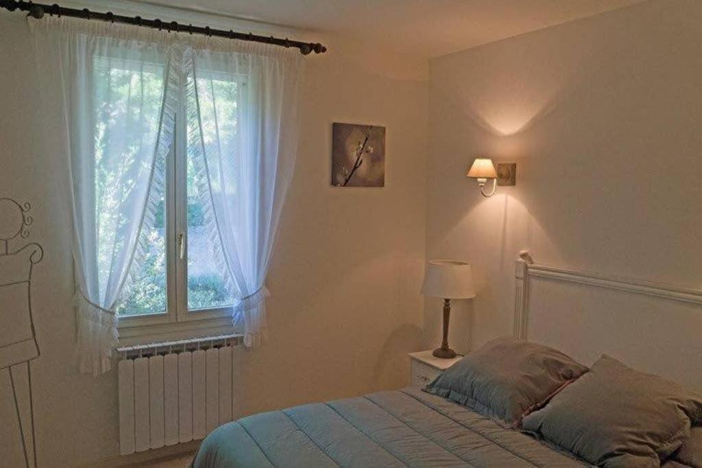 Villa La Lurette, Appartement Et Studio Saint-Étienne-les-Orgues エクステリア 写真
