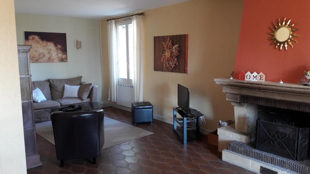 Villa La Lurette, Appartement Et Studio Saint-Étienne-les-Orgues エクステリア 写真