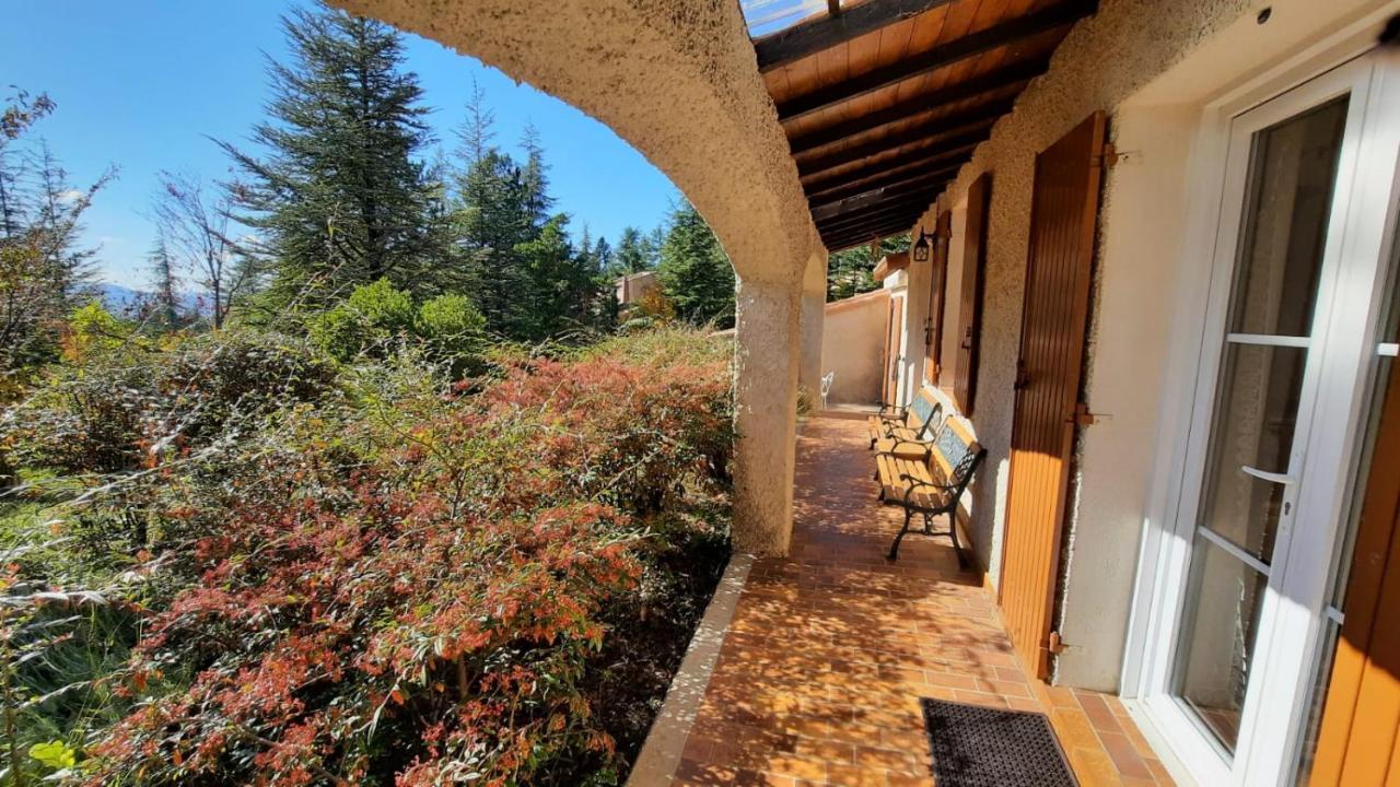 Villa La Lurette, Appartement Et Studio Saint-Étienne-les-Orgues エクステリア 写真